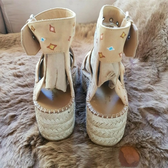 Rag & Bone Tara Wedge in Dune - Picture 8 of 8